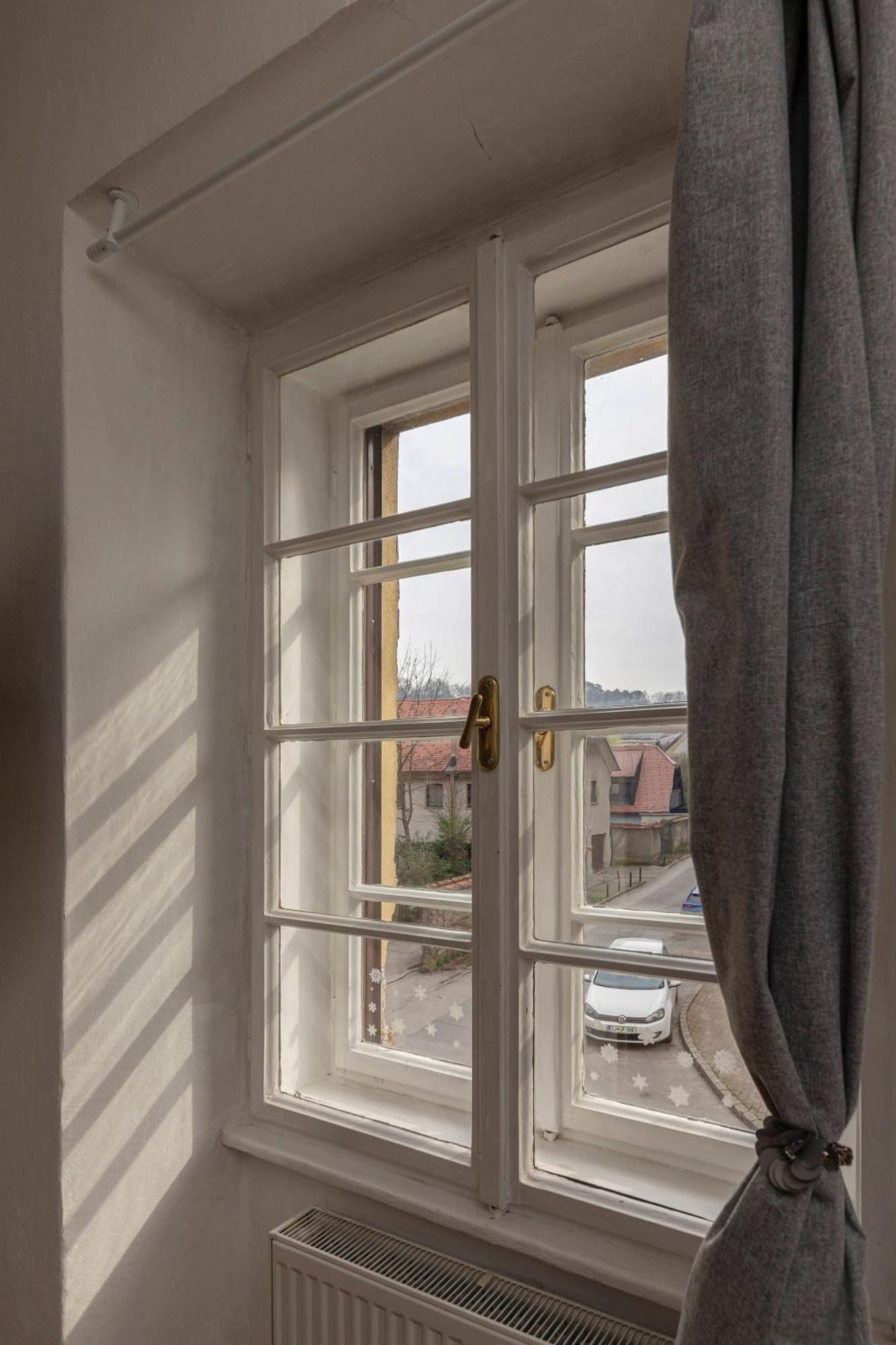 Historical Caserne Apartment Любляна Экстерьер фото